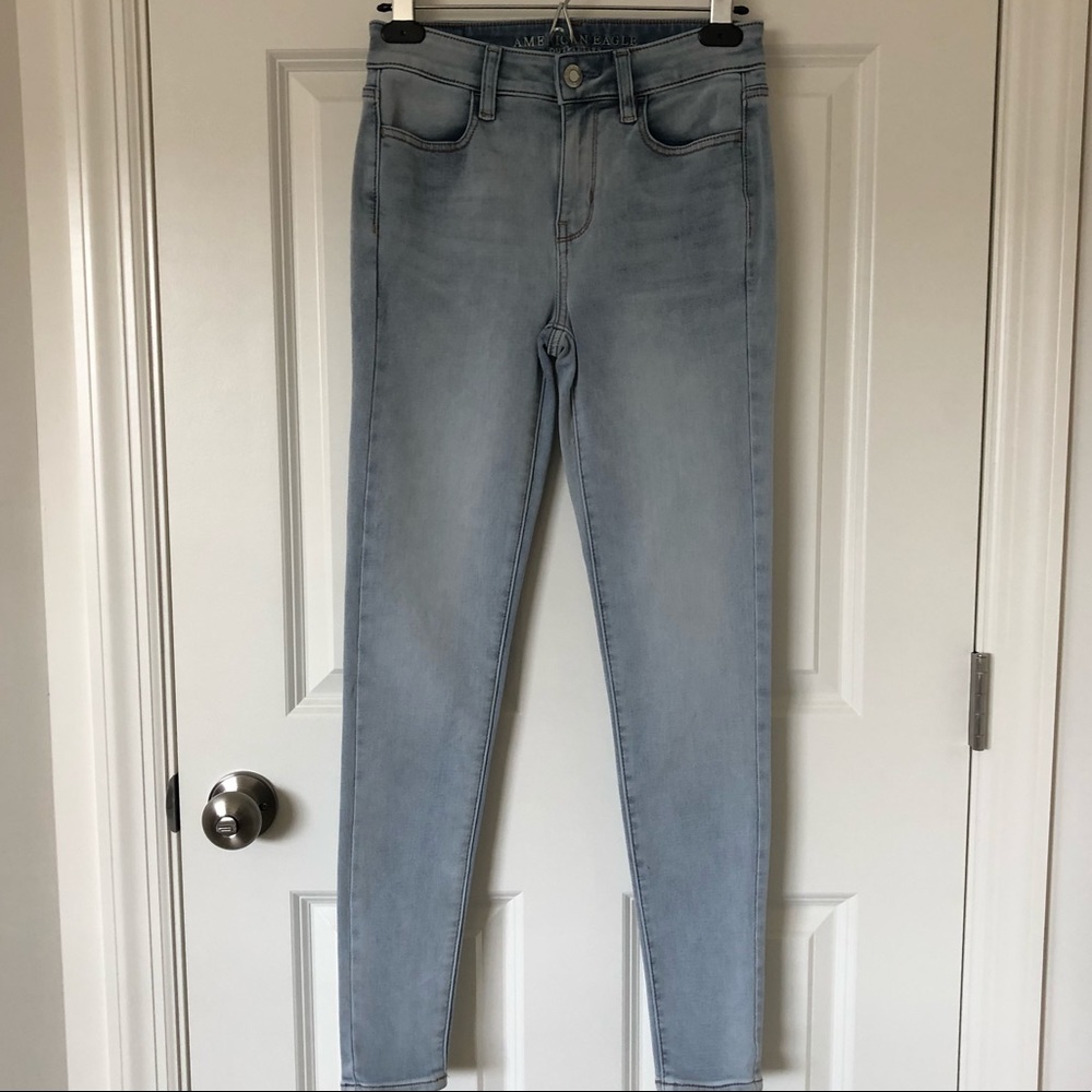 AEO Light Wash Jeans